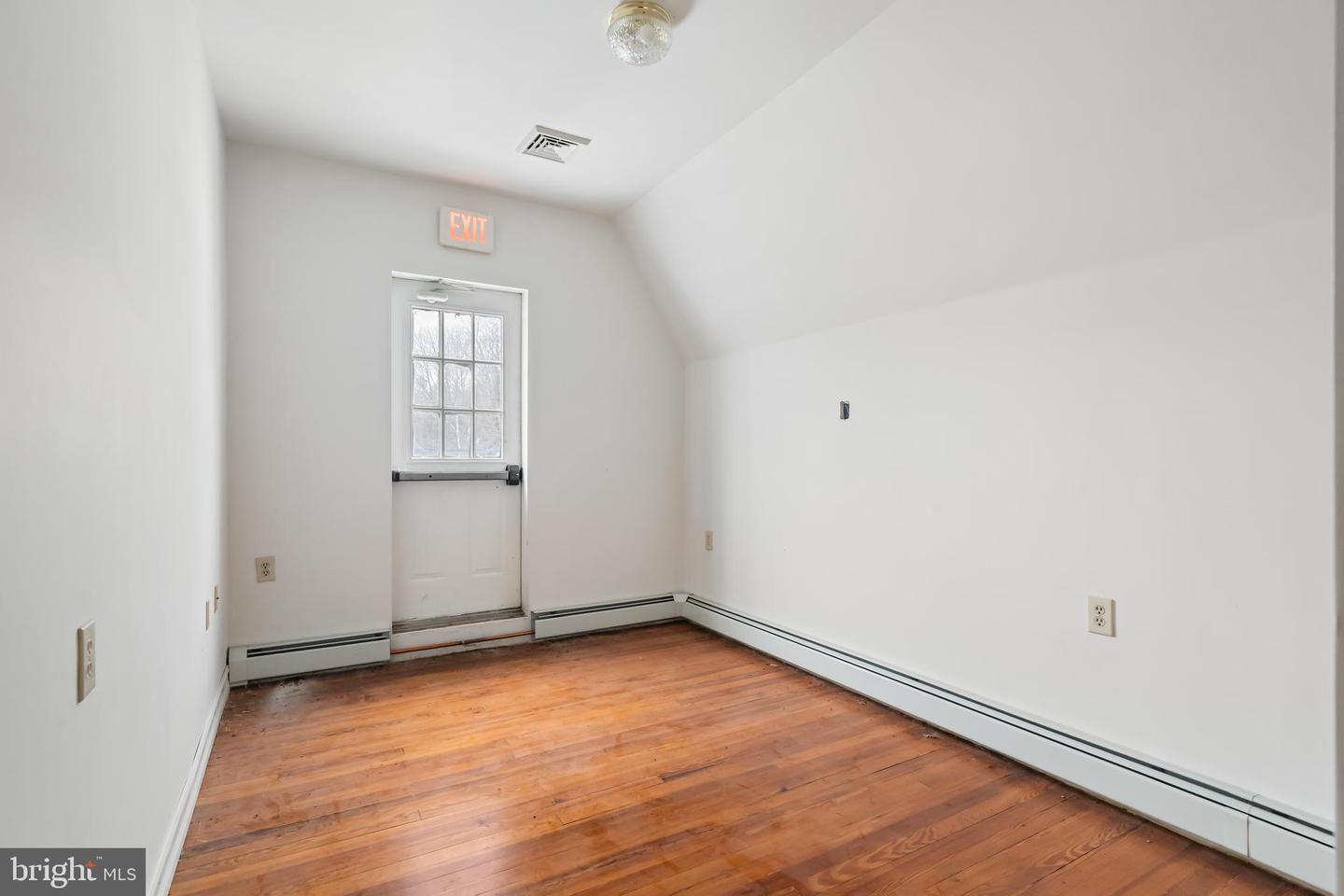 384 Evansville Rd Property Photo 34