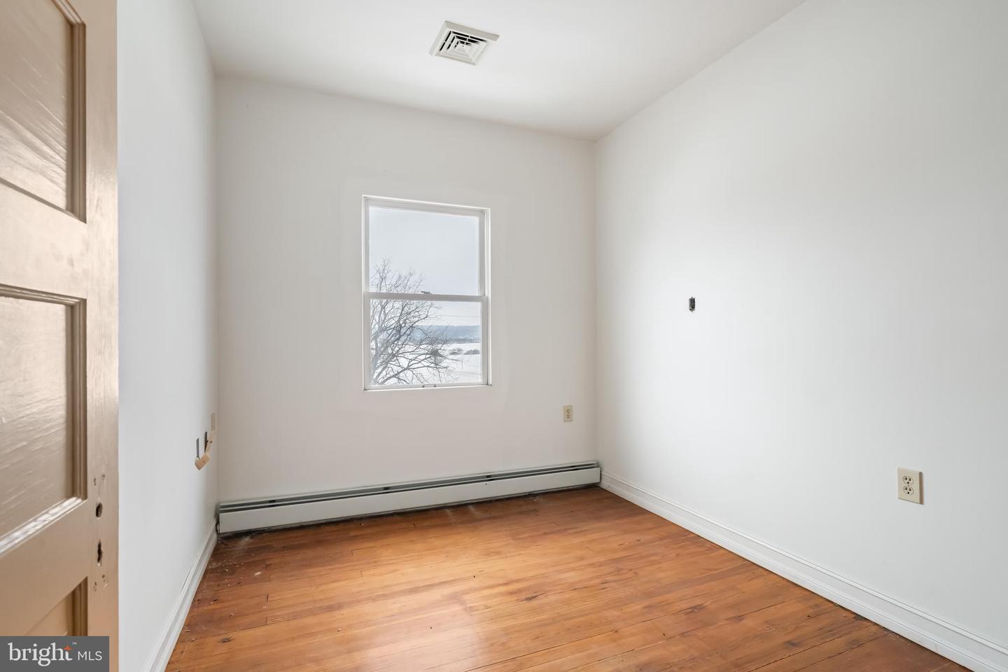 384 Evansville Rd Property Photo 39