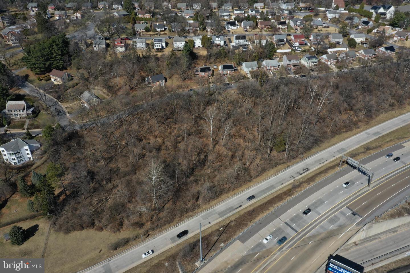 2 E Park Rd Property Photo 4