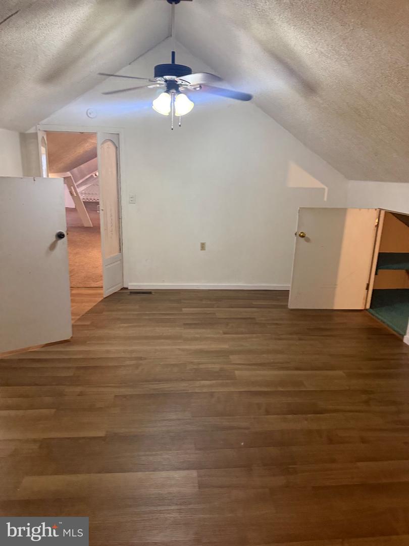 24 N 3rd St #e Property Photo 11