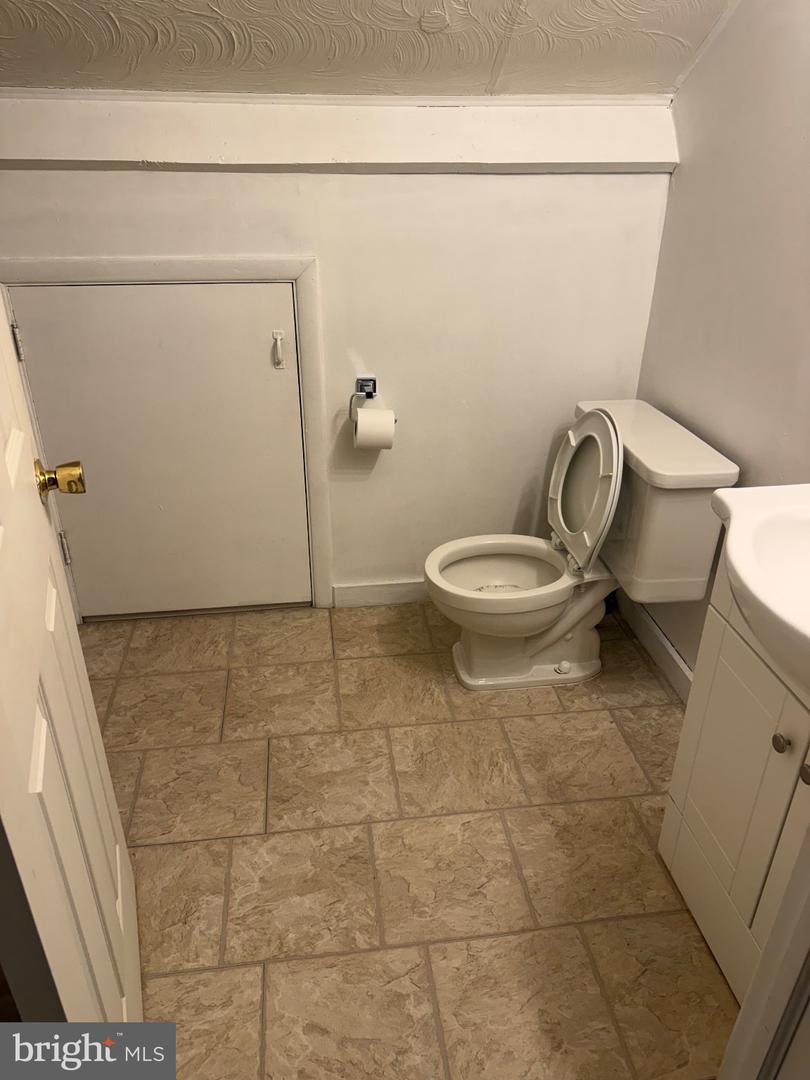 24 N 3rd St #e Property Photo 13