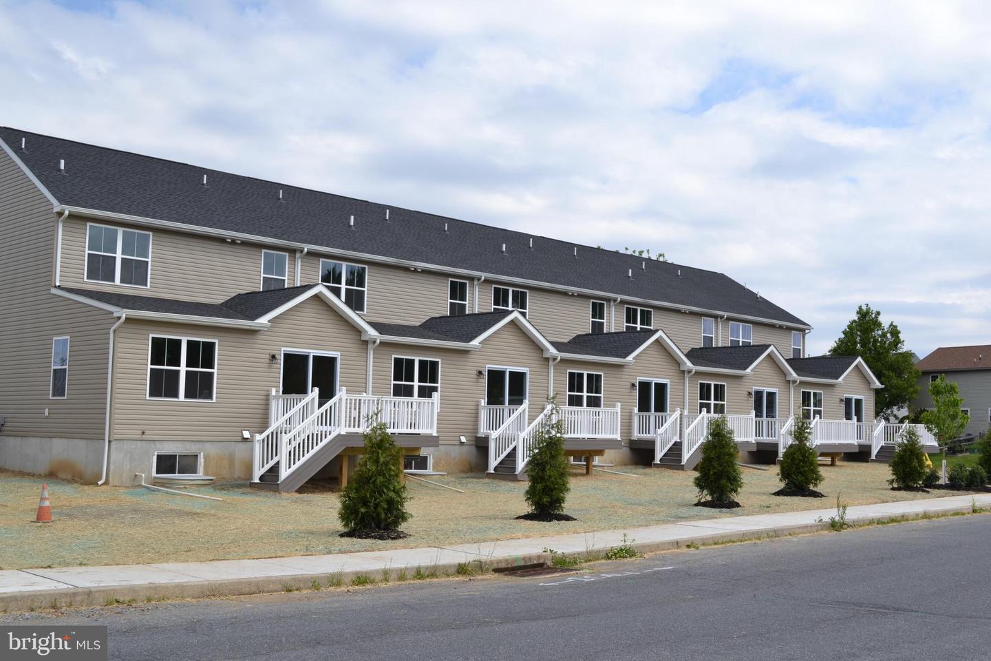 223 Lucille Way #lot 25 Property Photo 3