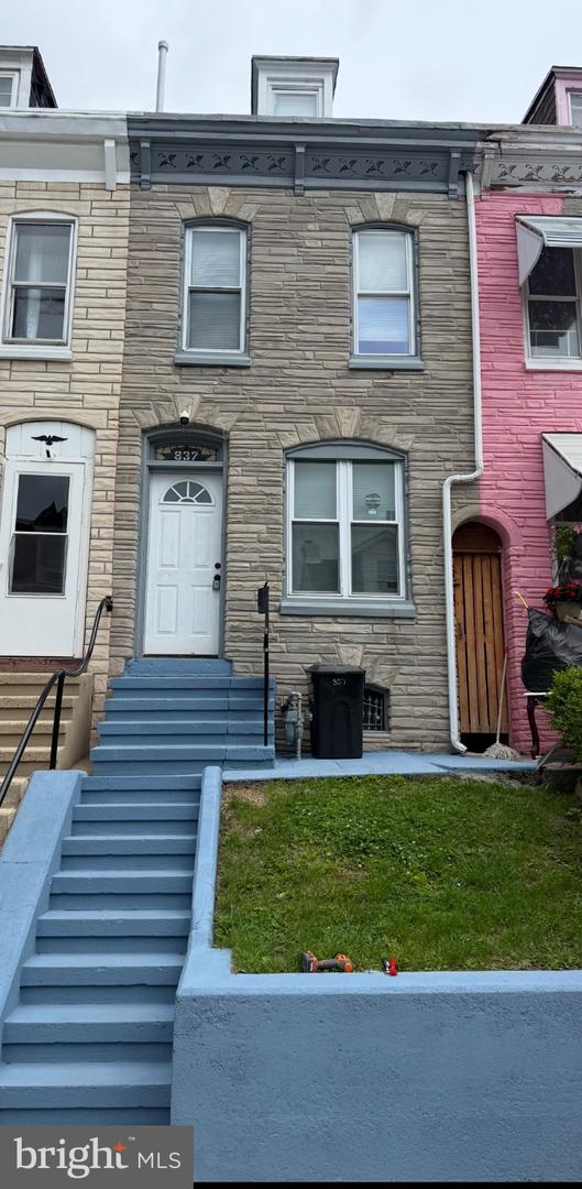 837 Locust St Property Photo 2