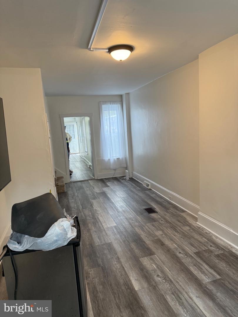 837 Locust St Property Photo 3