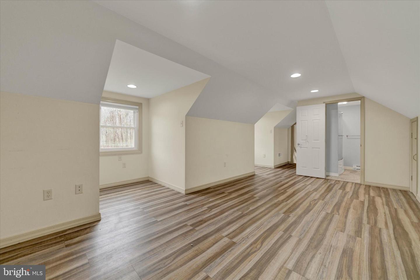 181 Fort Rd Property Photo 25