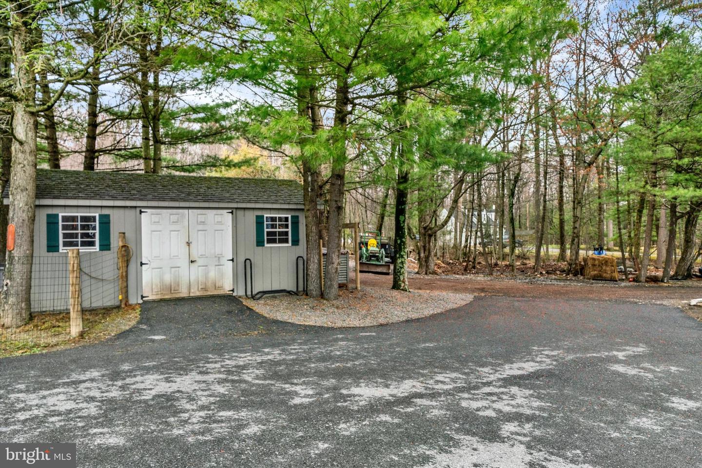 181 Fort Rd Property Photo 32