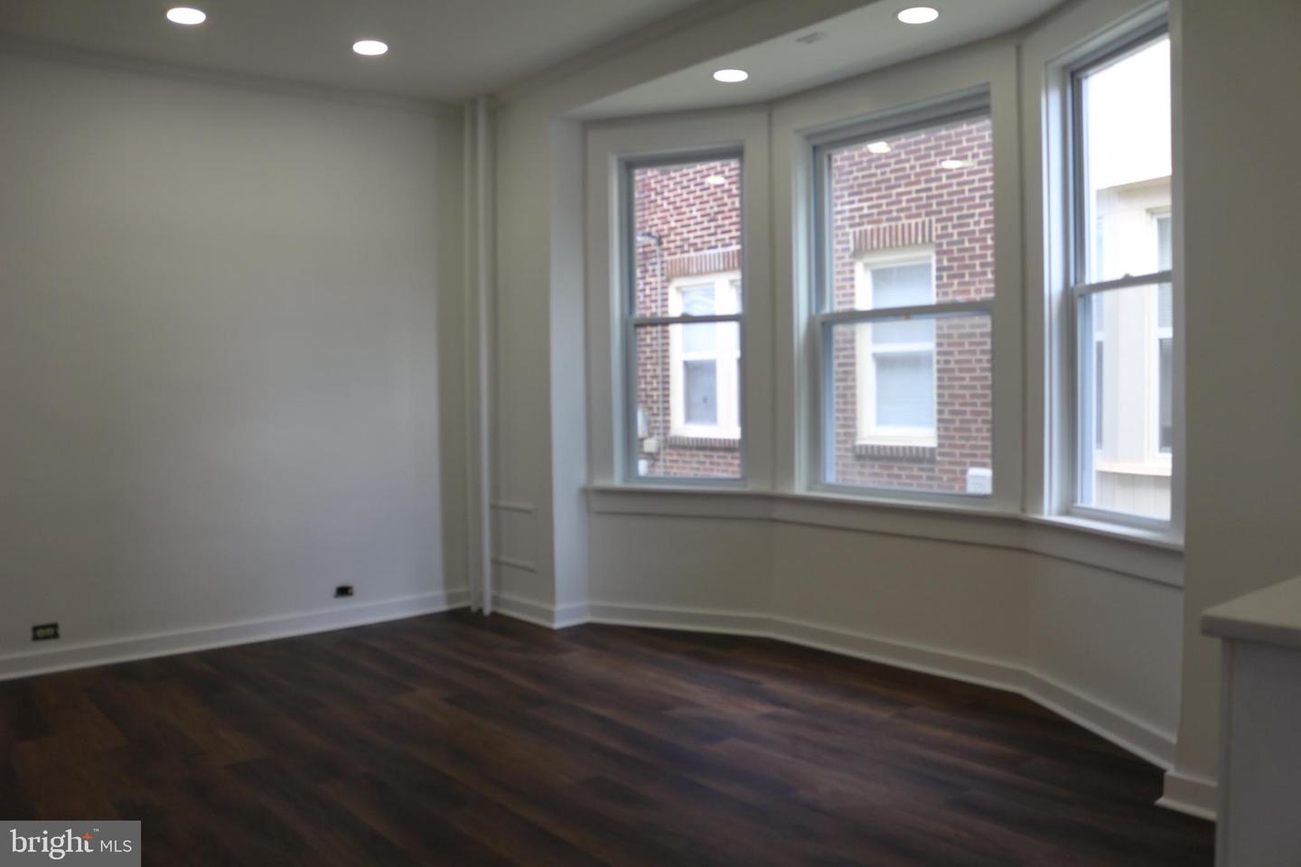 725 Penn Ave Property Photo 12