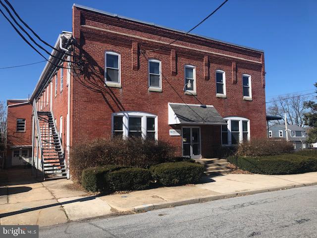 3146 Marion St Property Photo 8