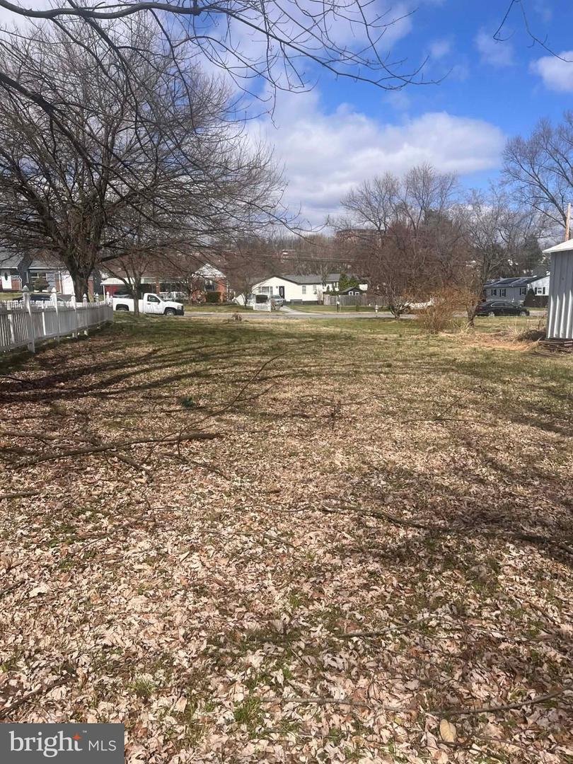 1428 Liggett Ave Property Photo 7