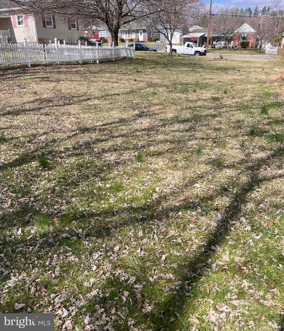 1428 Liggett Ave Property Photo 8