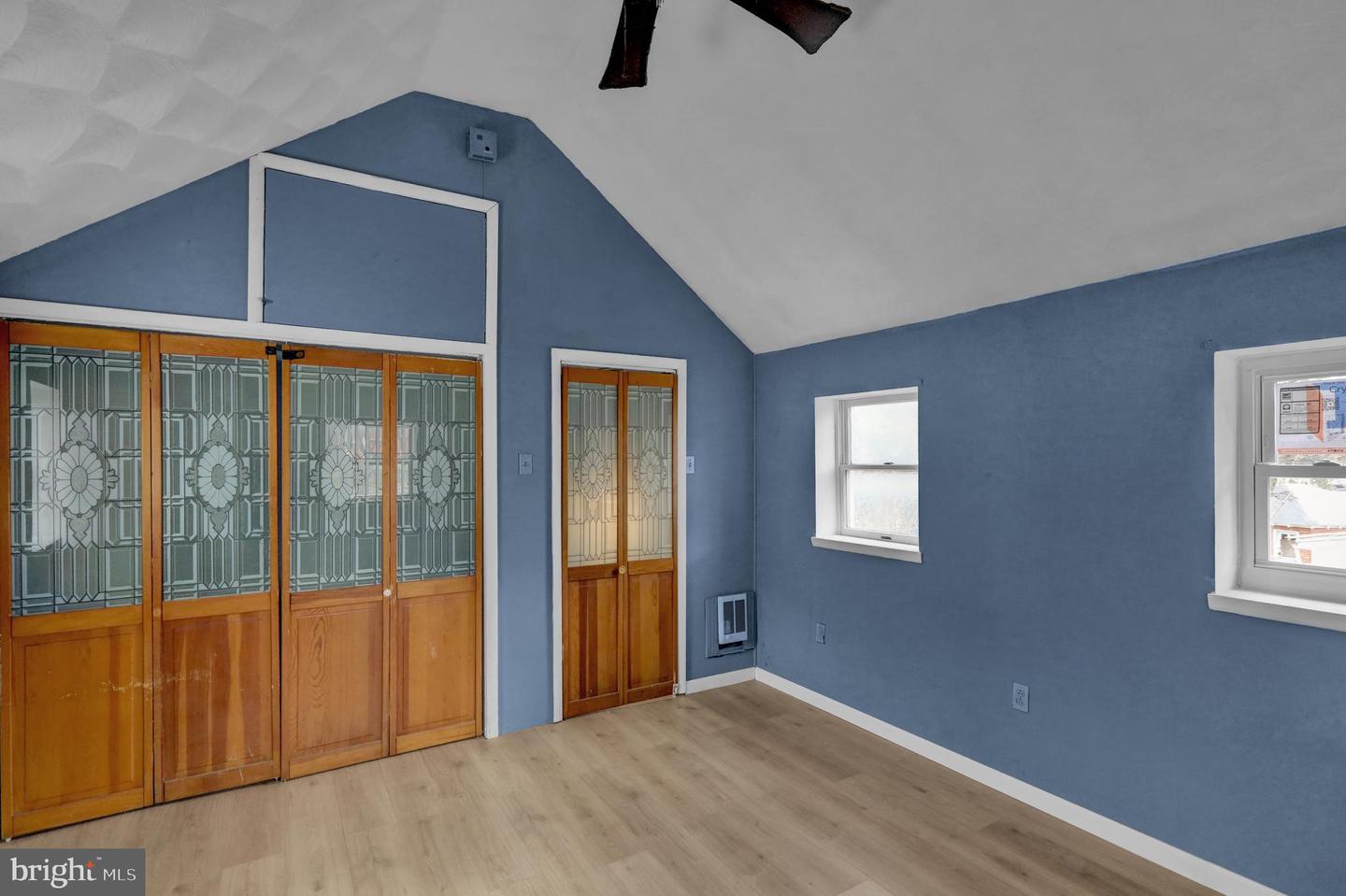 70 N Centre Avenue Property Photo 2