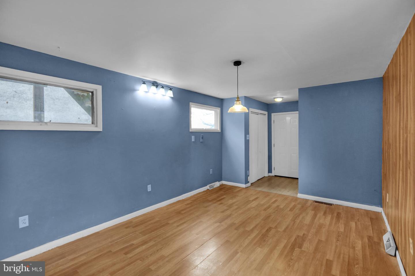 70 N Centre Avenue Property Photo 6