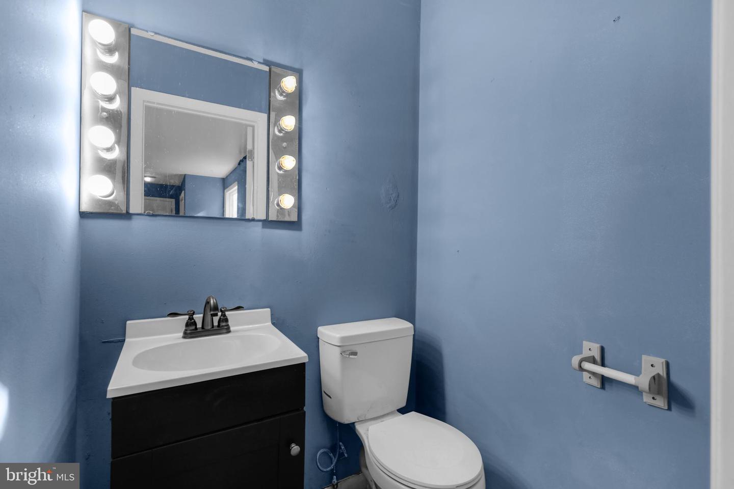 70 N Centre Avenue Property Photo 8