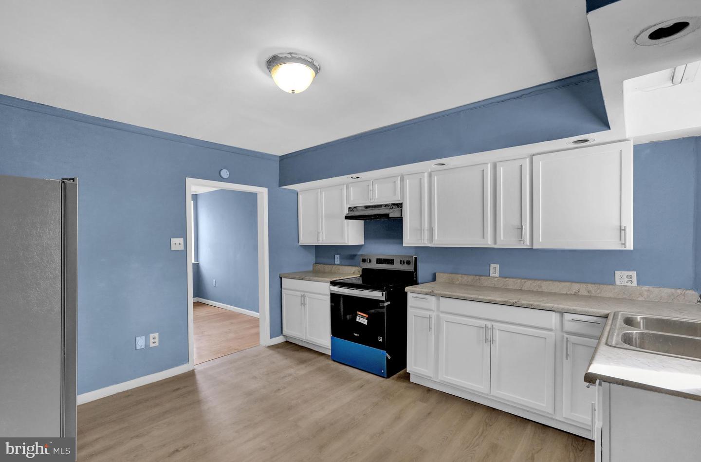 70 N Centre Avenue Property Photo 11
