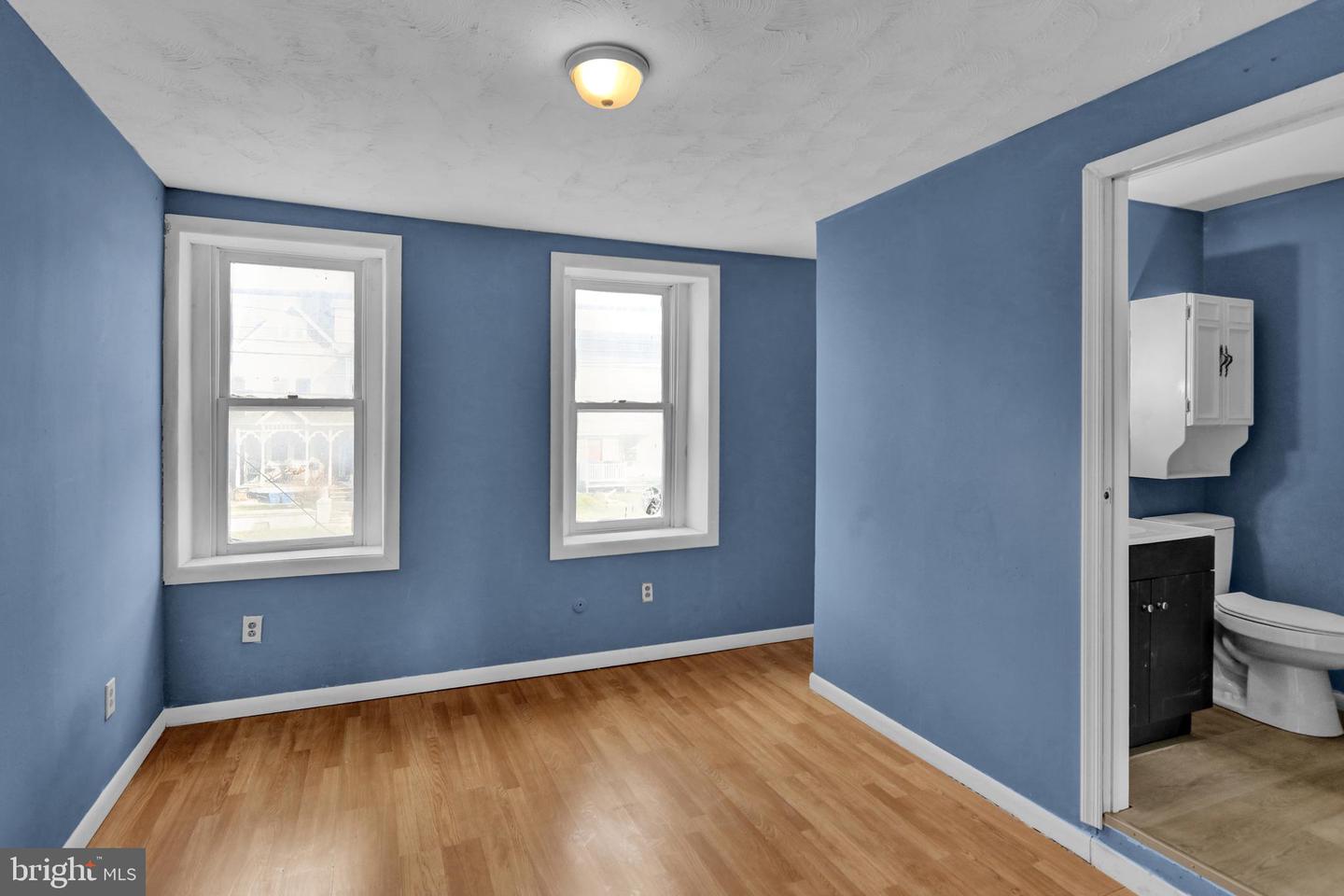 70 N Centre Avenue Property Photo 17