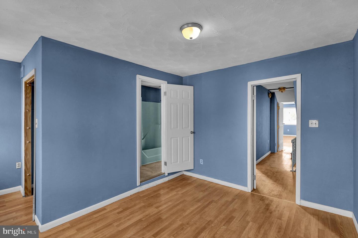 70 N Centre Avenue Property Photo 18