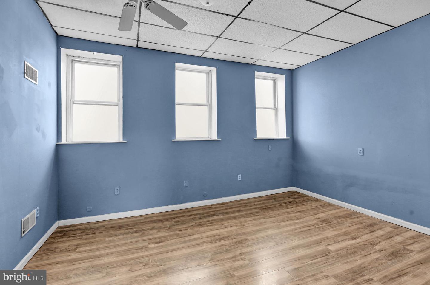 70 N Centre Avenue Property Photo 25