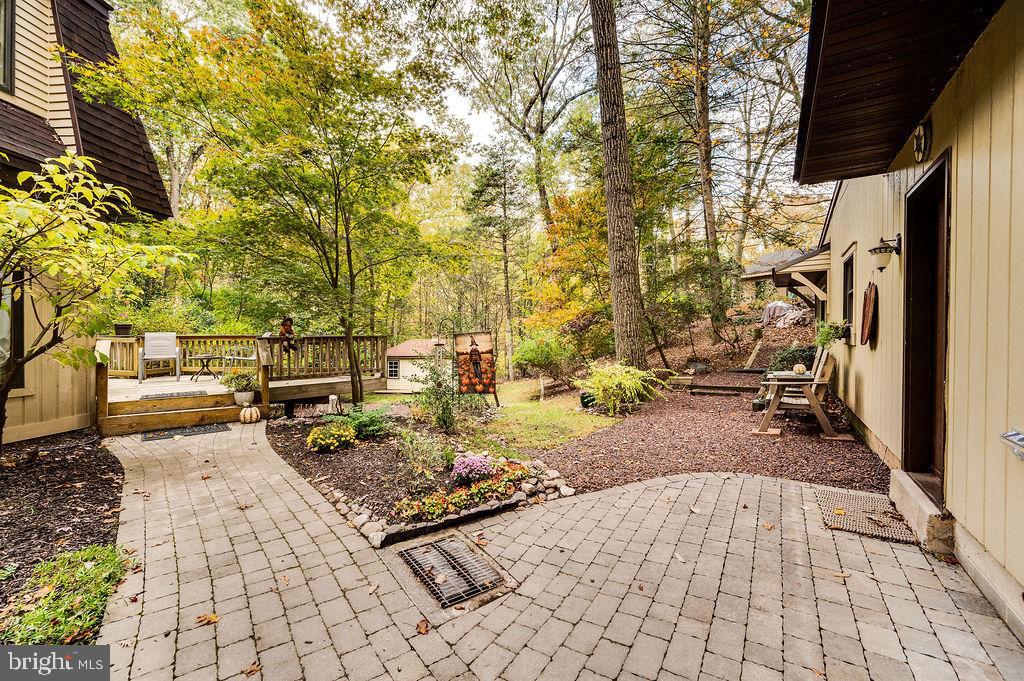 199 Deer Hill Rd Property Photo 48