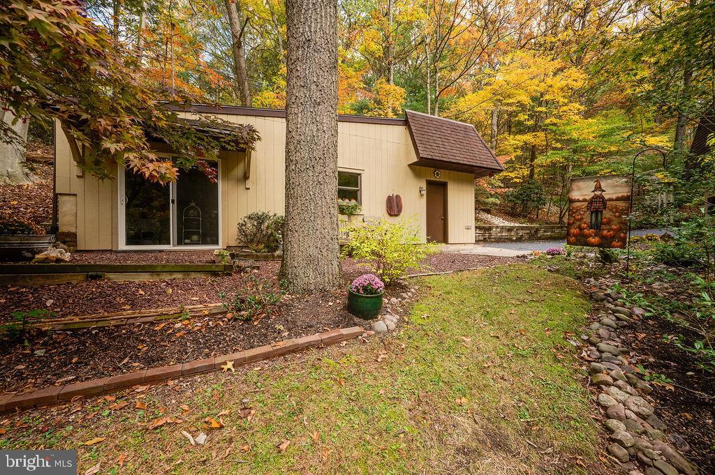 199 Deer Hill Rd Property Photo 55