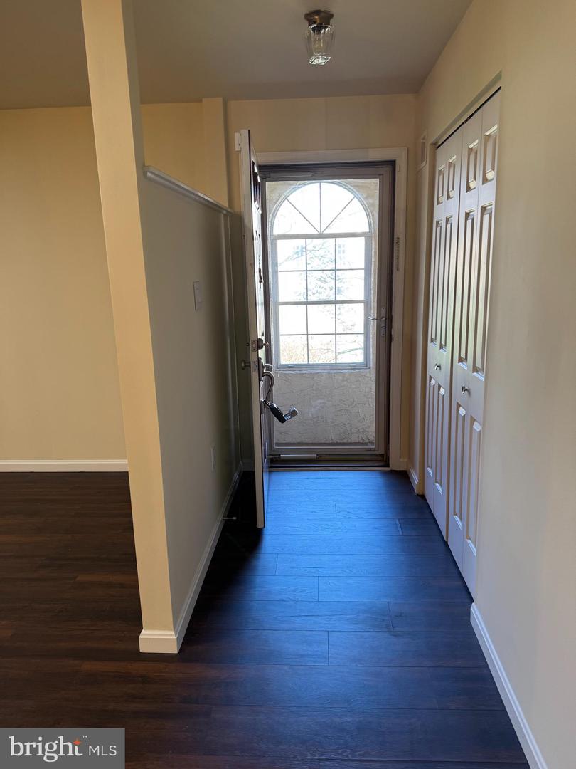168 VALLEY GREENE CR #168 Property Photo 1