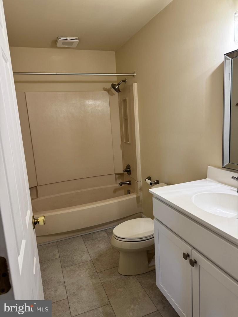 168 Valley Greene Cr #168 Property Photo 15