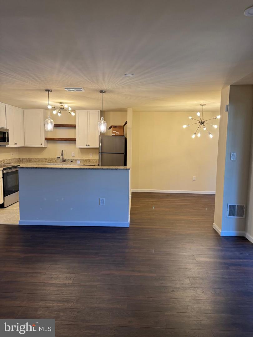 168 Valley Greene Cr #168 Property Photo 17