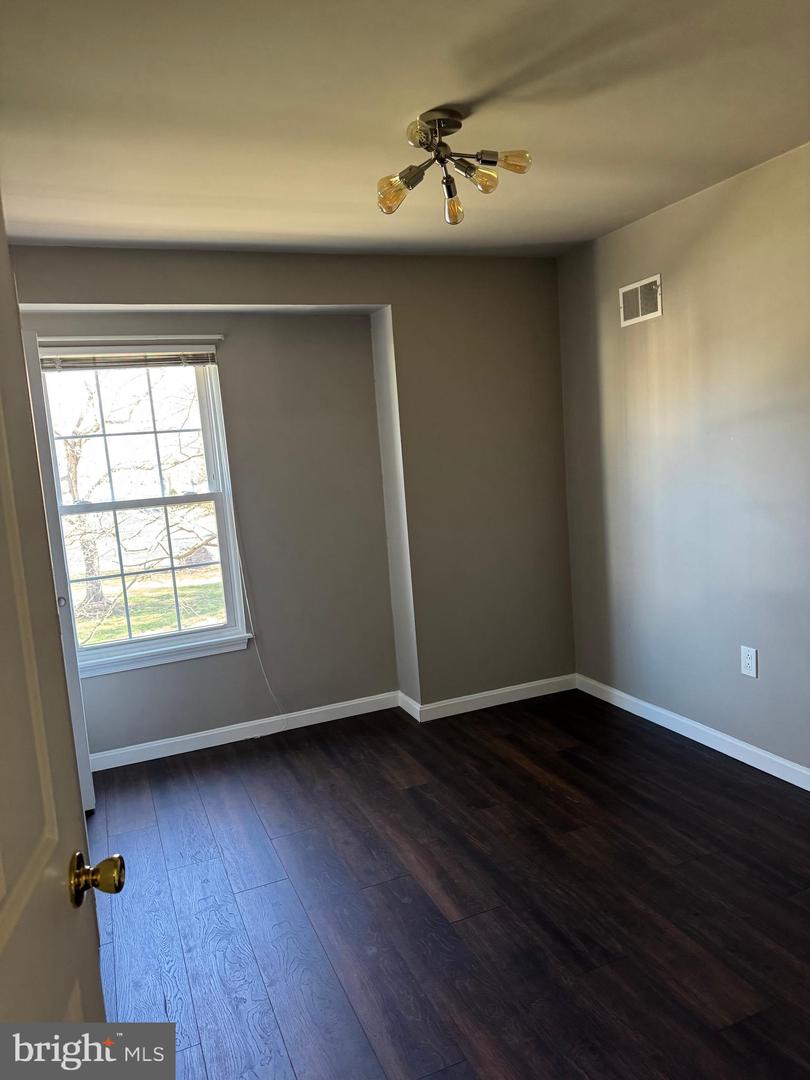 168 Valley Greene Cr #168 Property Photo 20