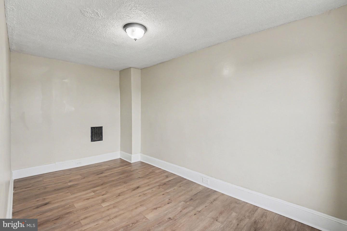 225 W Lancaster Ave Property Photo 18