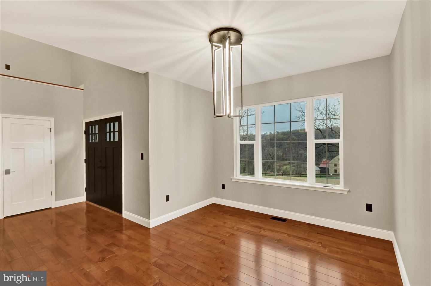 4214 Hill Terrace Drive Property Photo 11