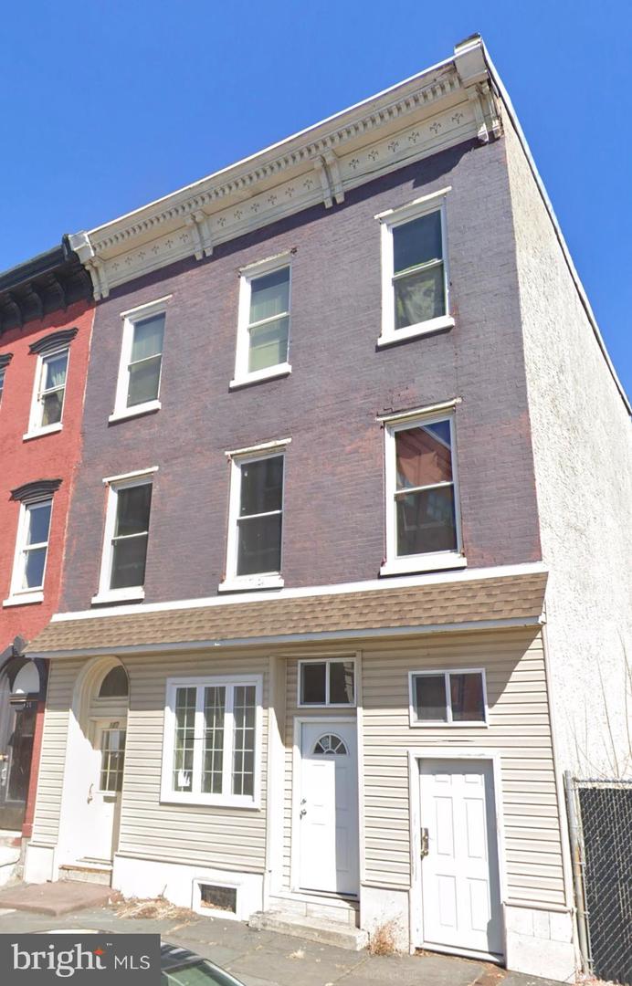 127 S 3RD ST Property Photo 1