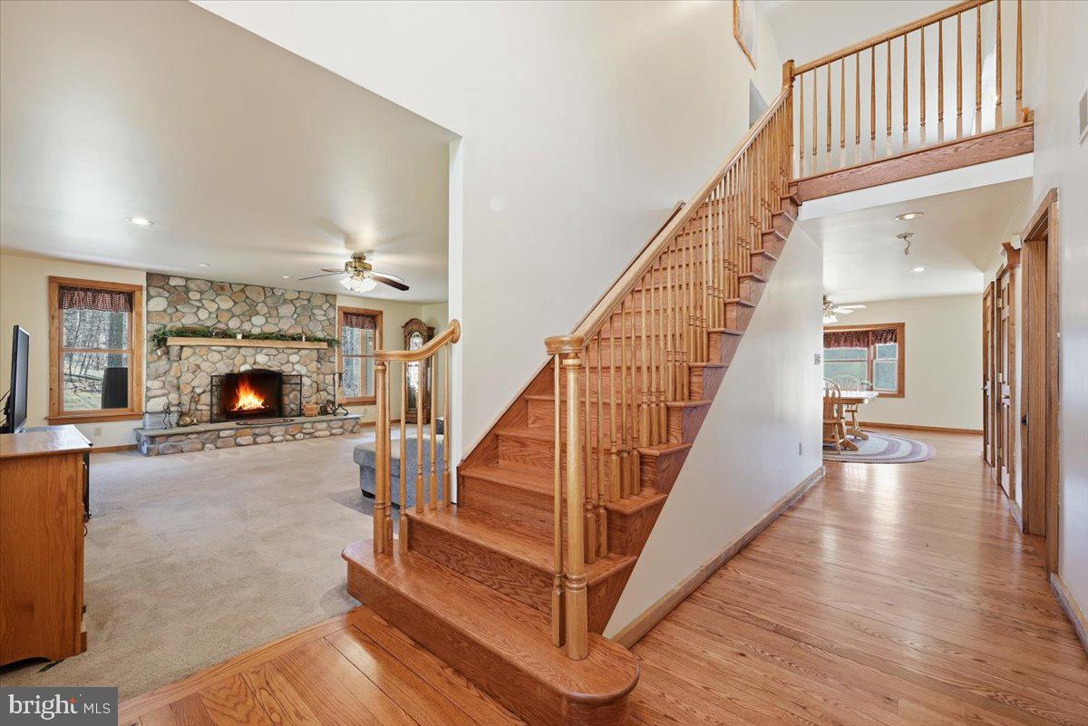 120 Benfield Rd Property Photo 4