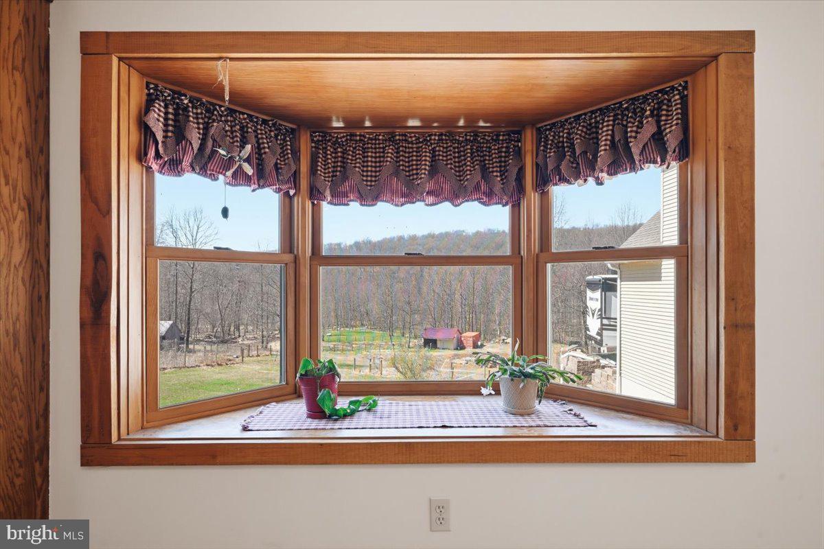 120 Benfield Rd Property Photo 11