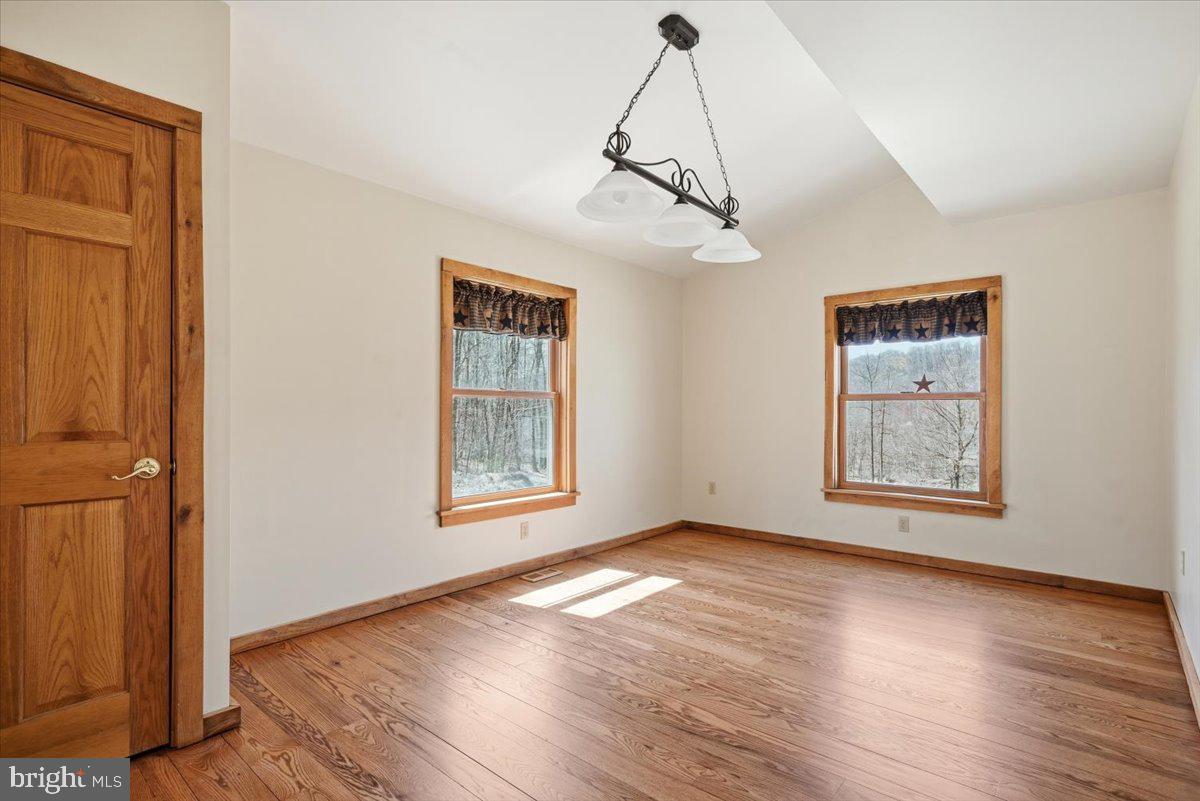 120 Benfield Rd Property Photo 12