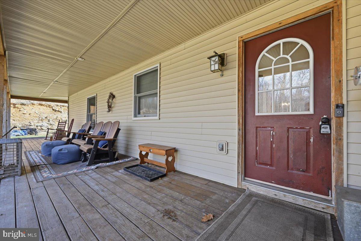 120 Benfield Rd Property Photo 25
