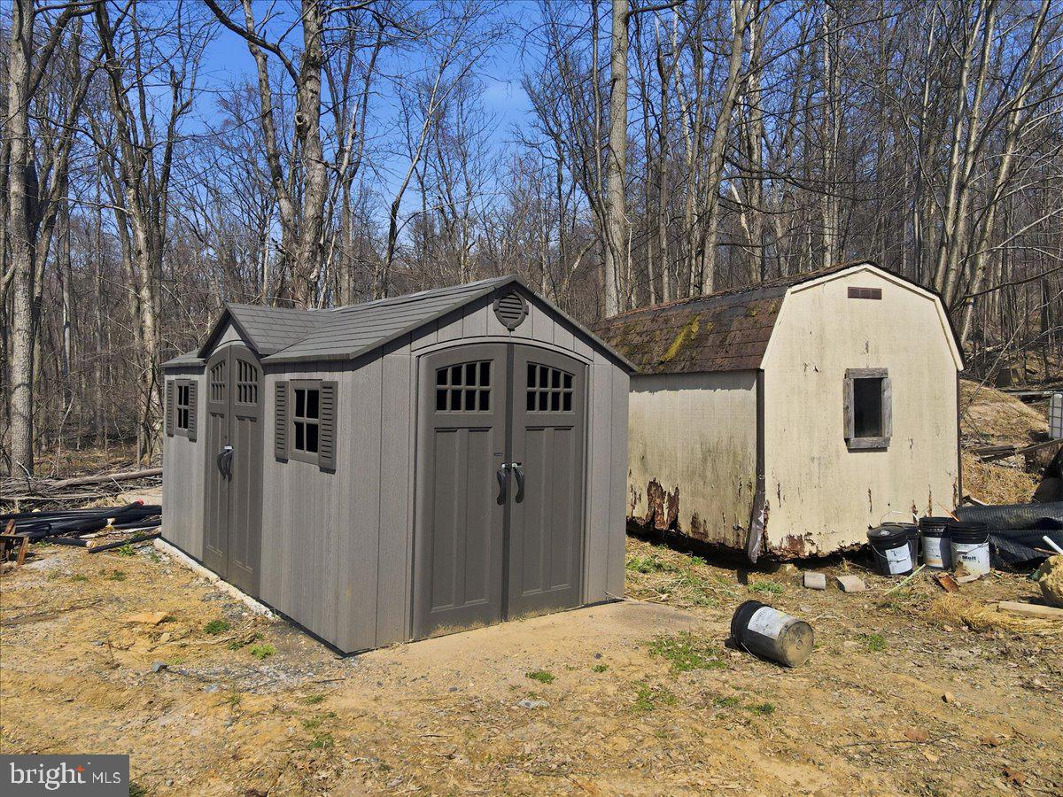 120 Benfield Rd Property Photo 27