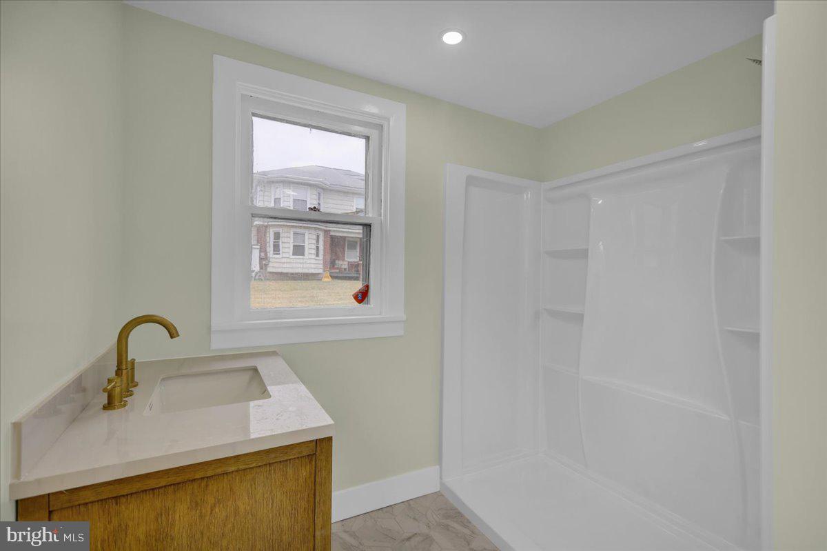 26 Bucks St Property Photo 19