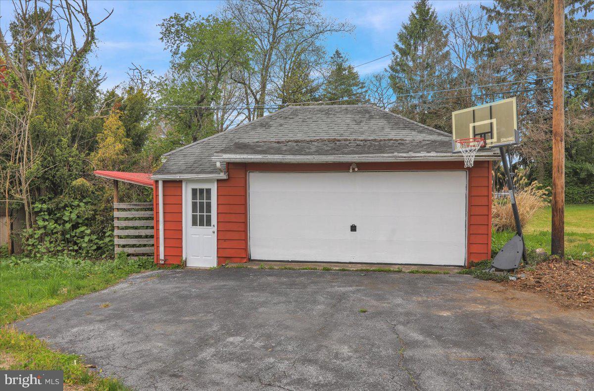 26 Bucks St Property Photo 36