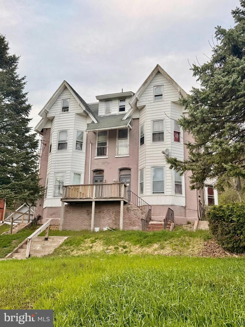 1601 Mineral Spring Rd Property Photo 4