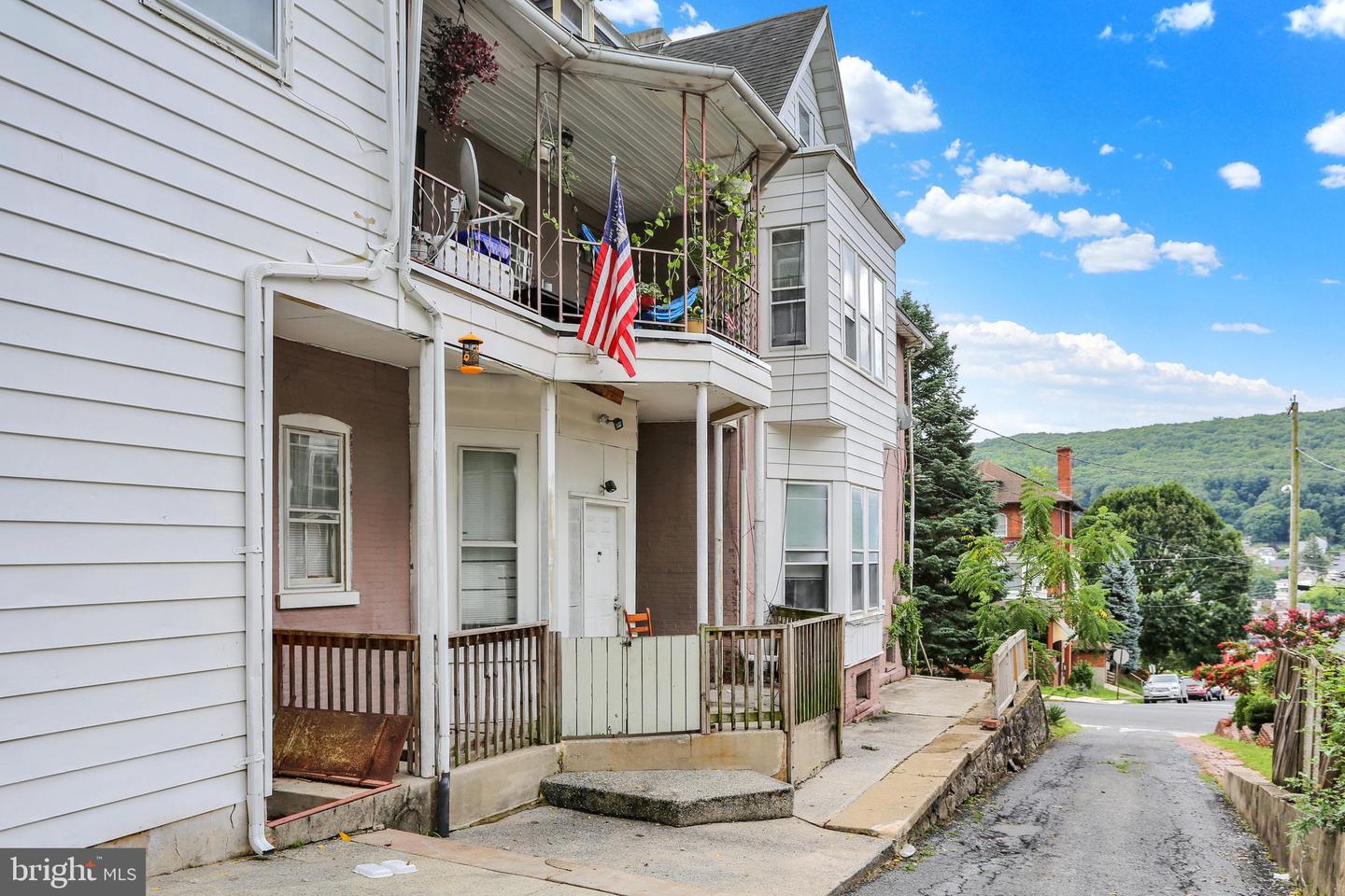 1601 Mineral Spring Rd Property Photo 12