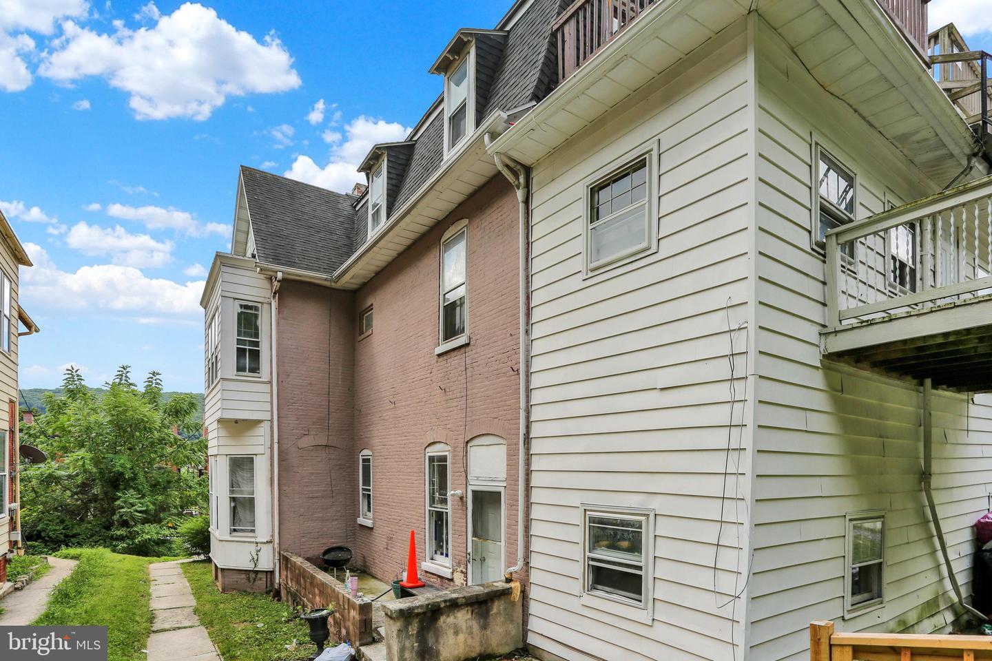 1601 Mineral Spring Rd Property Photo 16