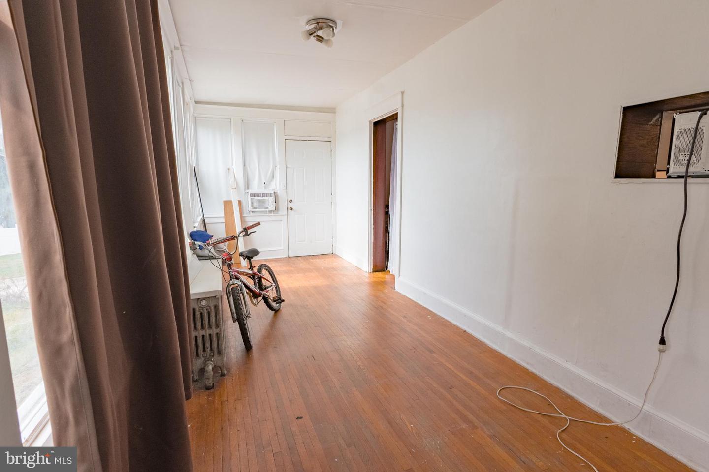 1020 Meade St Property Photo 25
