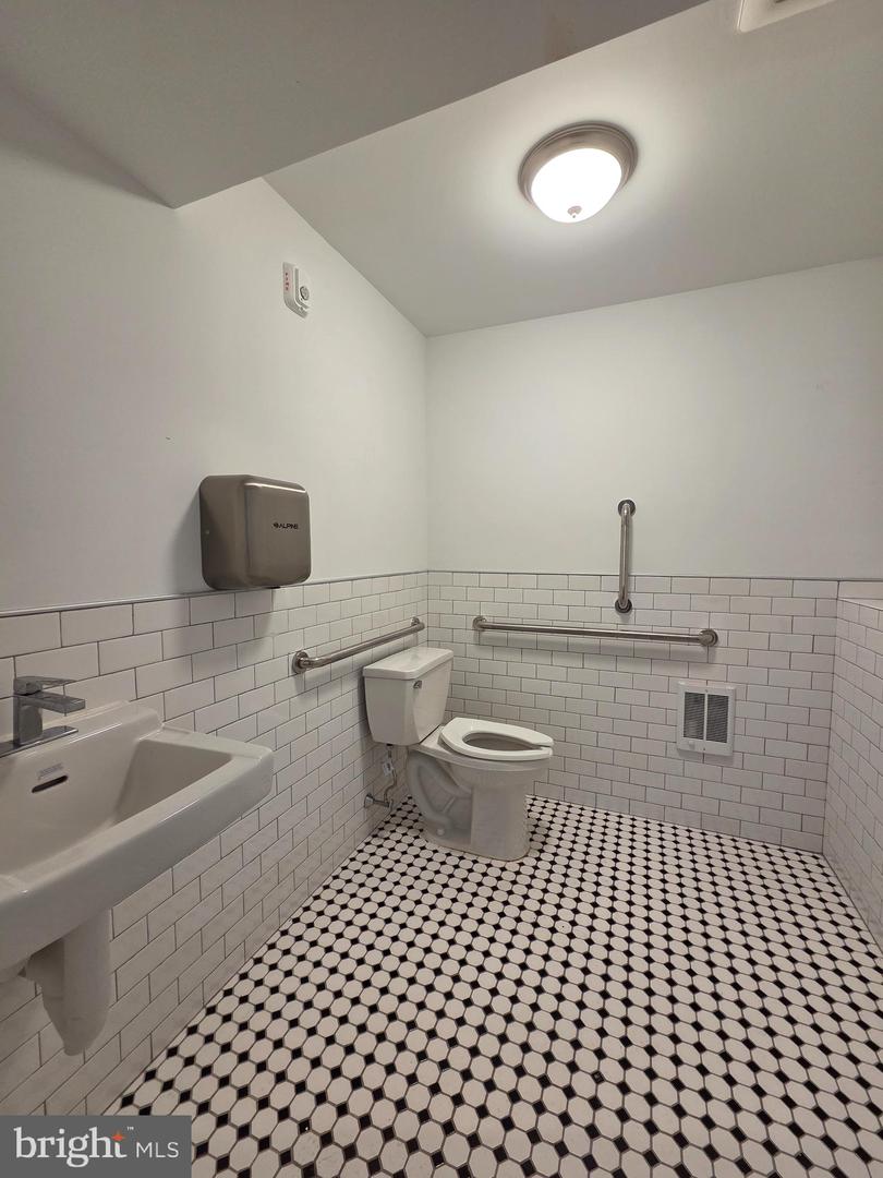 804 Franklin St #1st Flr Property Photo 11