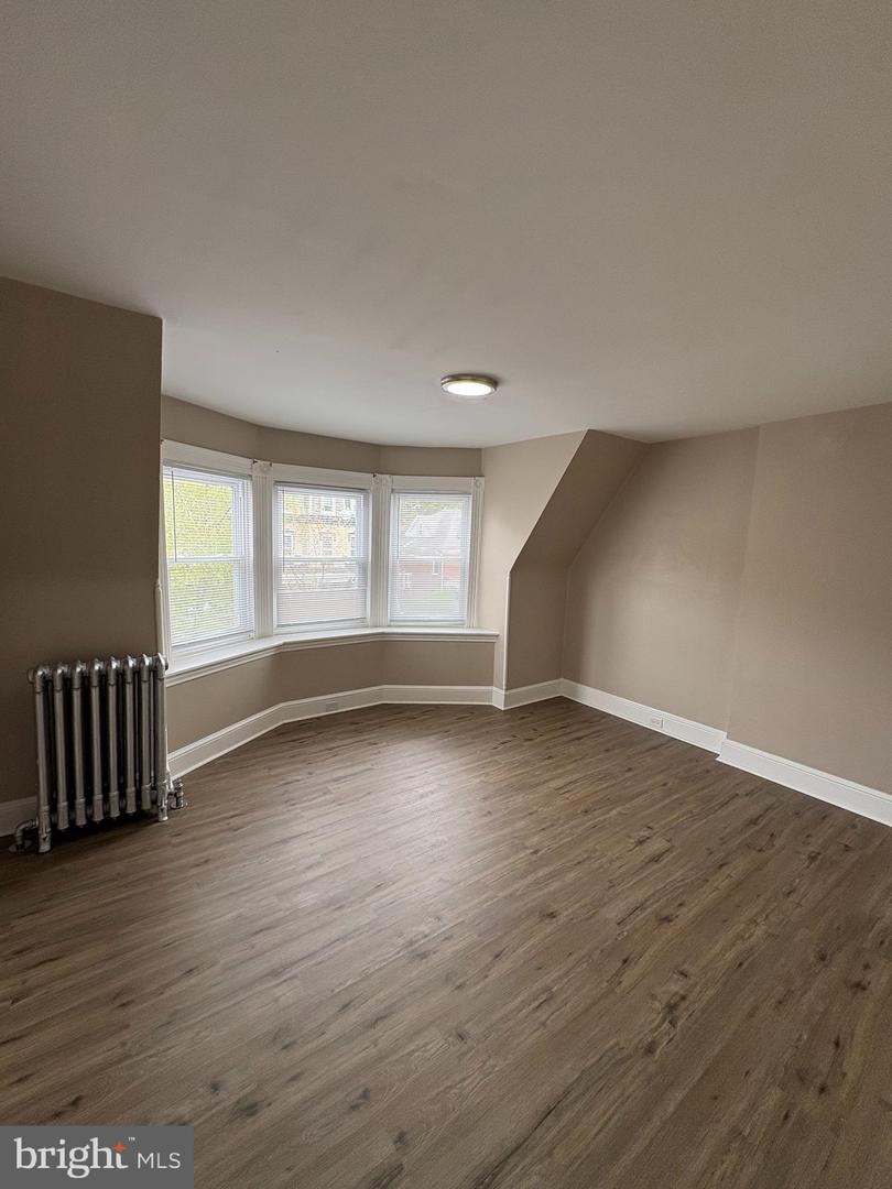 1372 Perkiomen Ave Property Photo 6