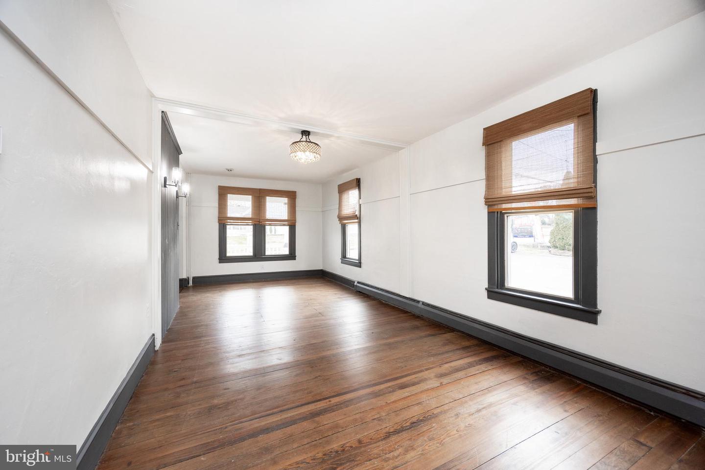3511 Main St Property Photo 20