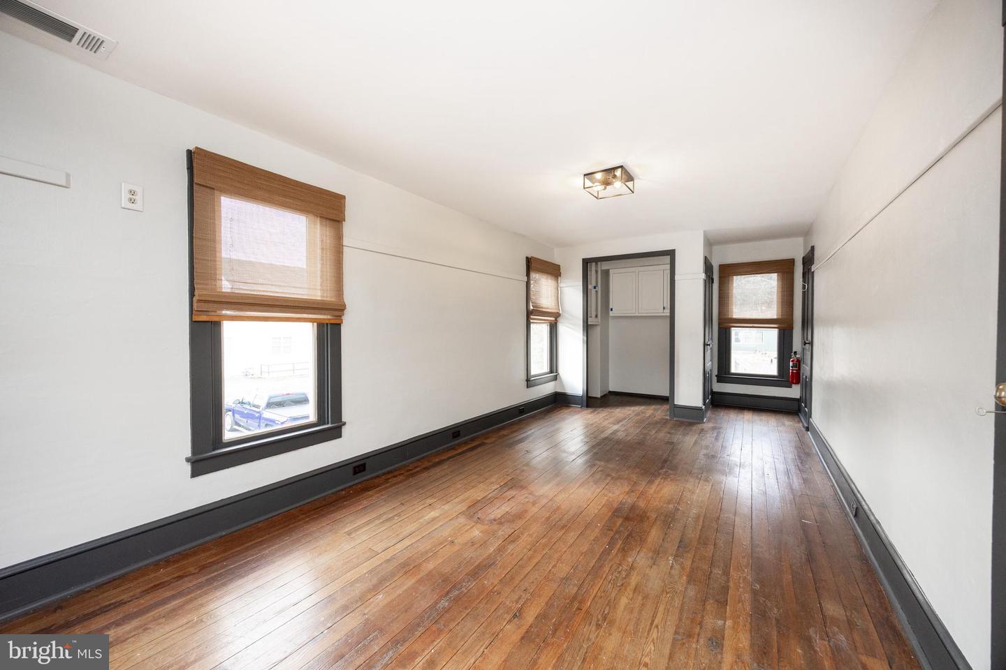 3511 Main St Property Photo 29