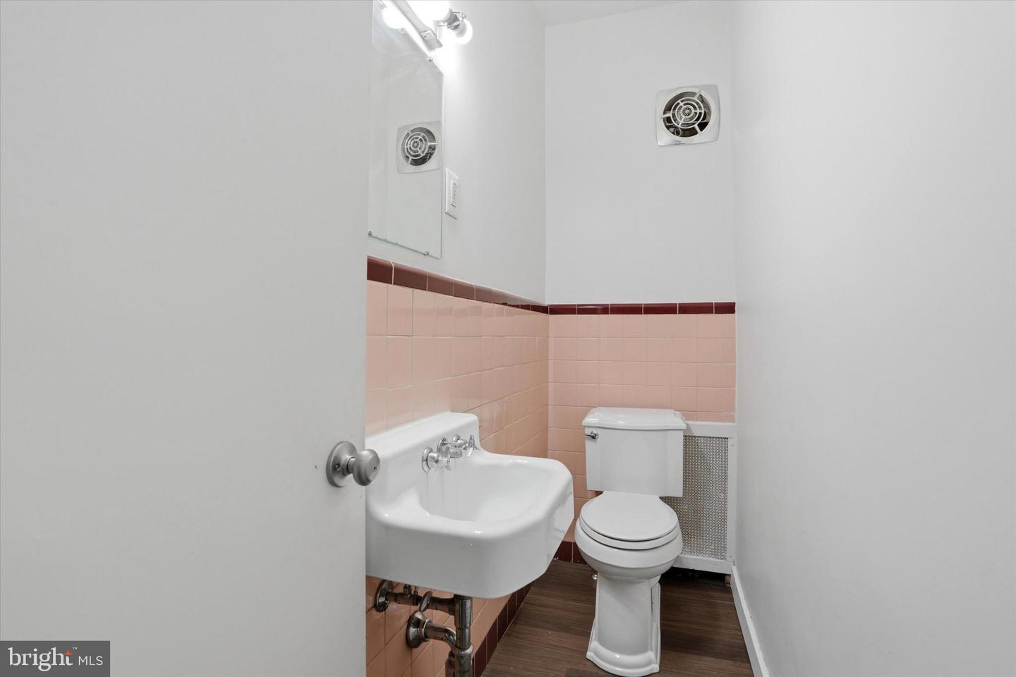 112 N 11th St #1 Property Photo 13