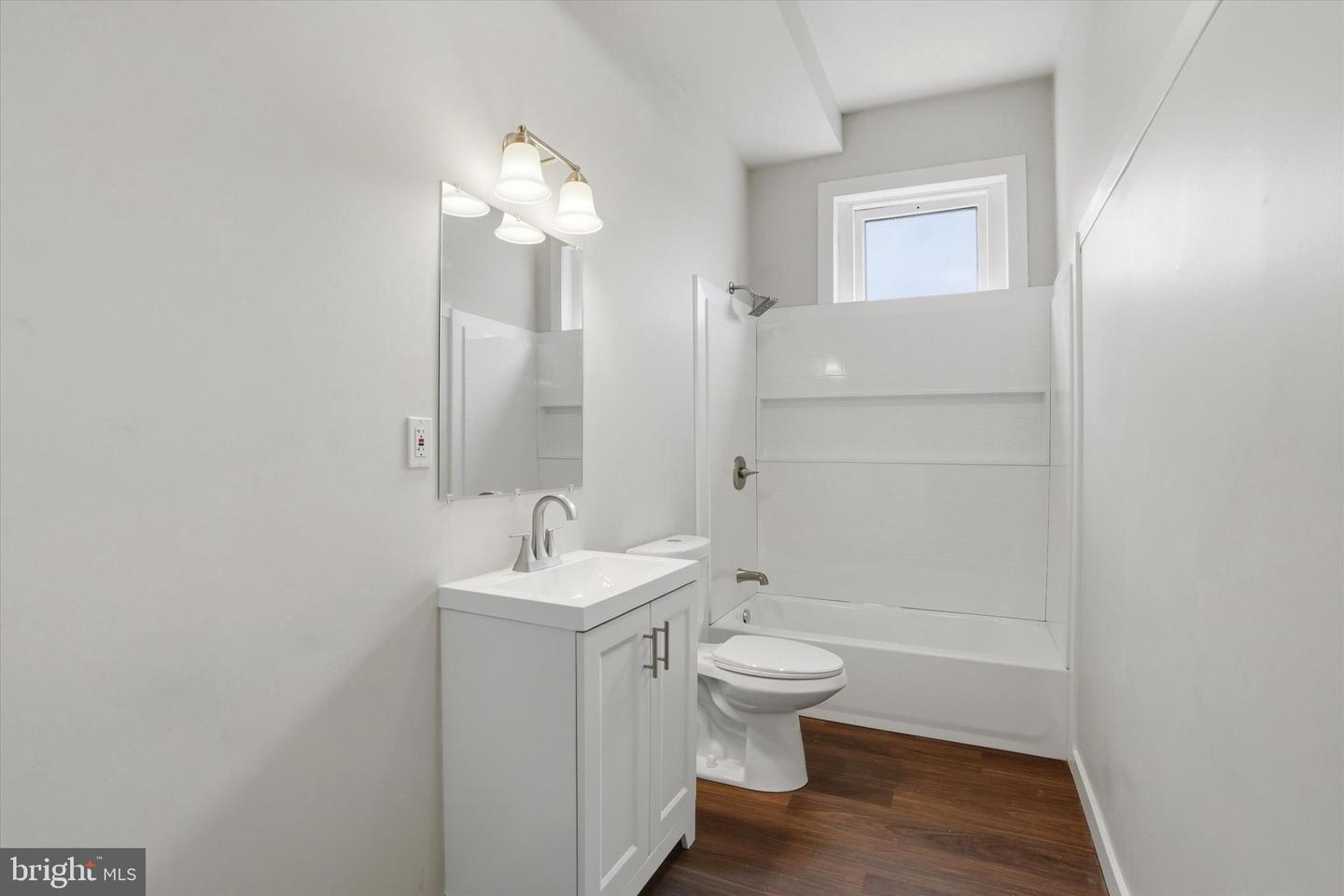 112 N 11th St #2 Property Photo 7