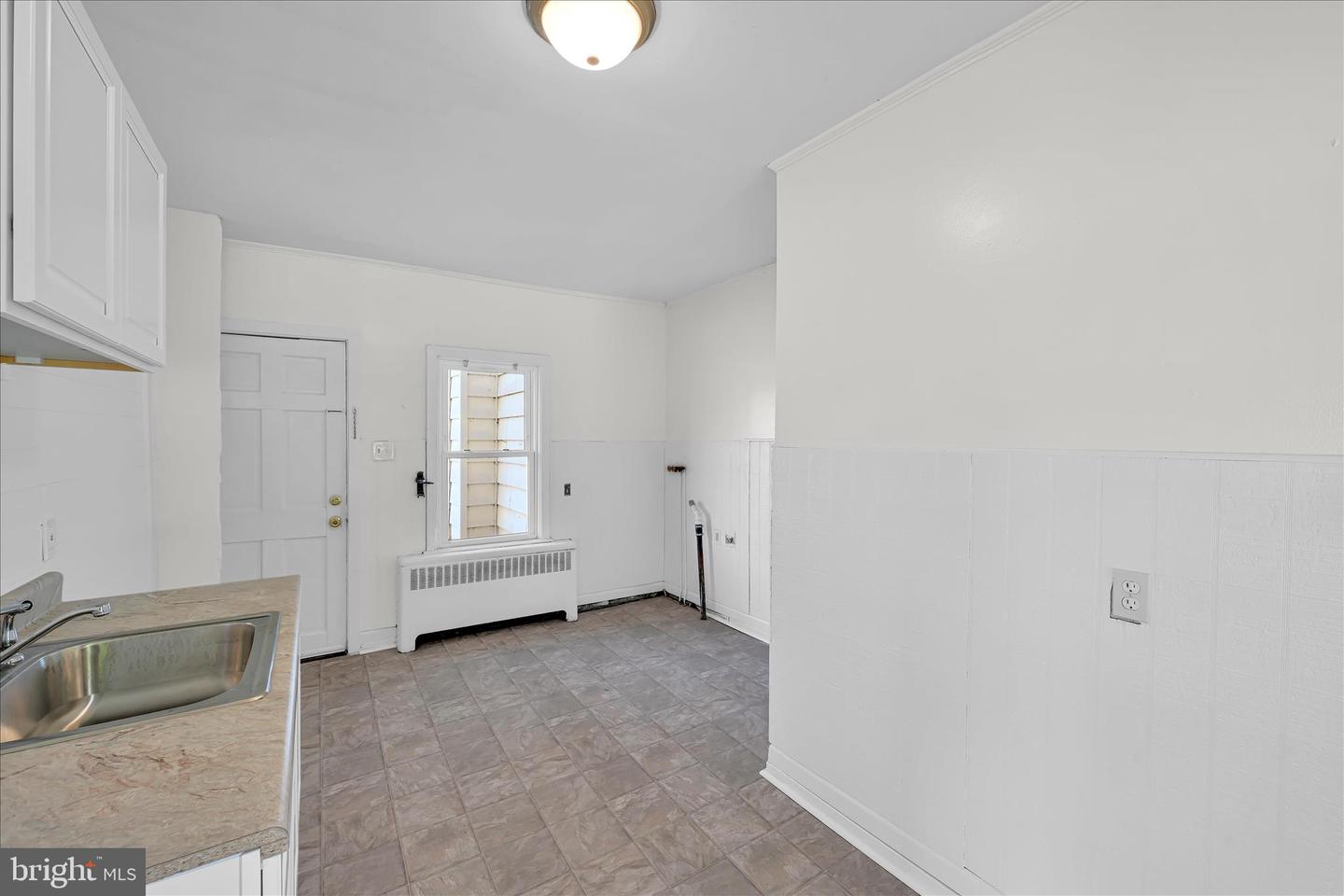 406 Noble St Property Photo 56