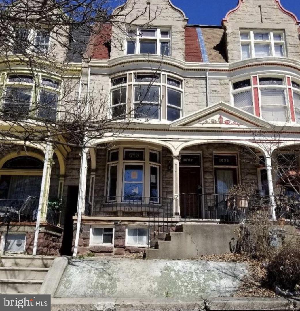 1637 PERKIOMEN AVE
