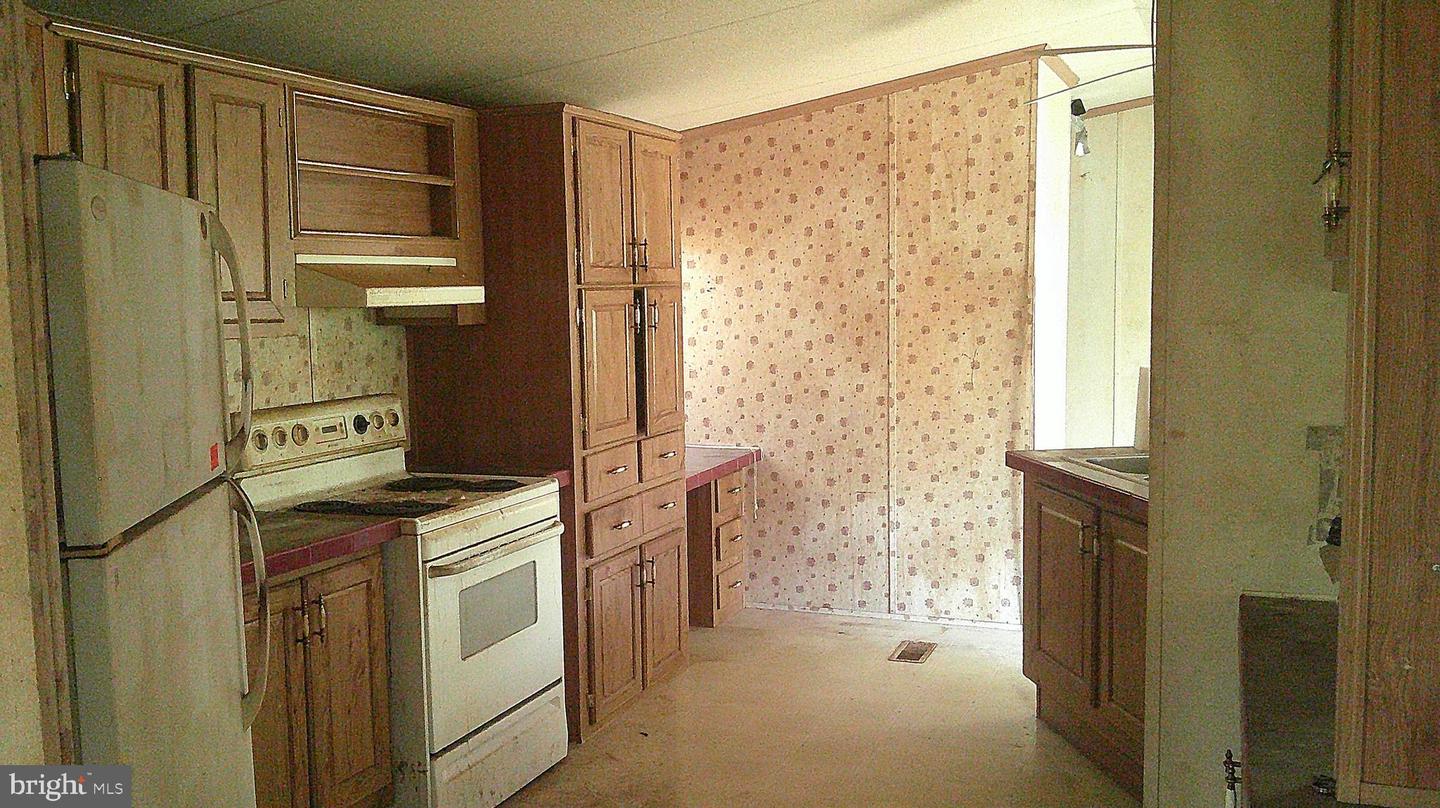 198 Oak Ln Property Photo 14